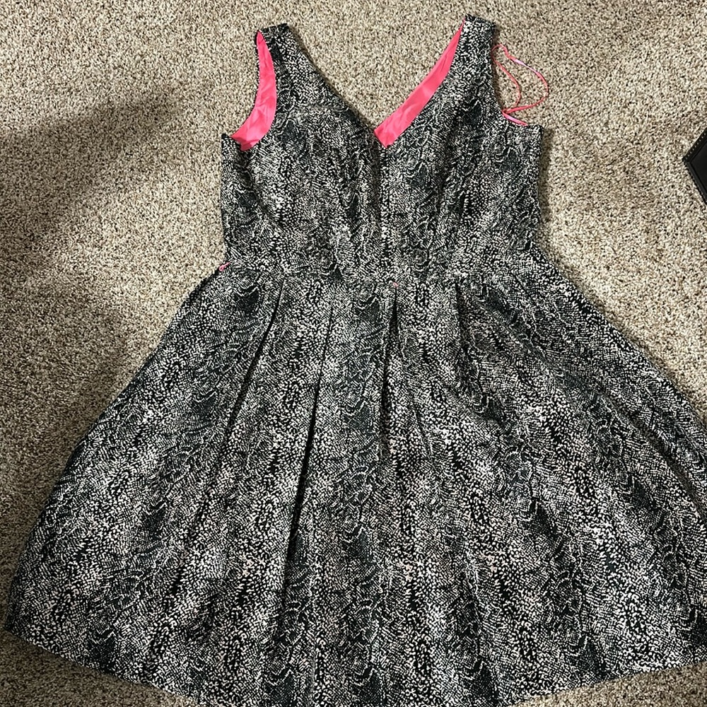 Elegant Black and White Patterned Dress